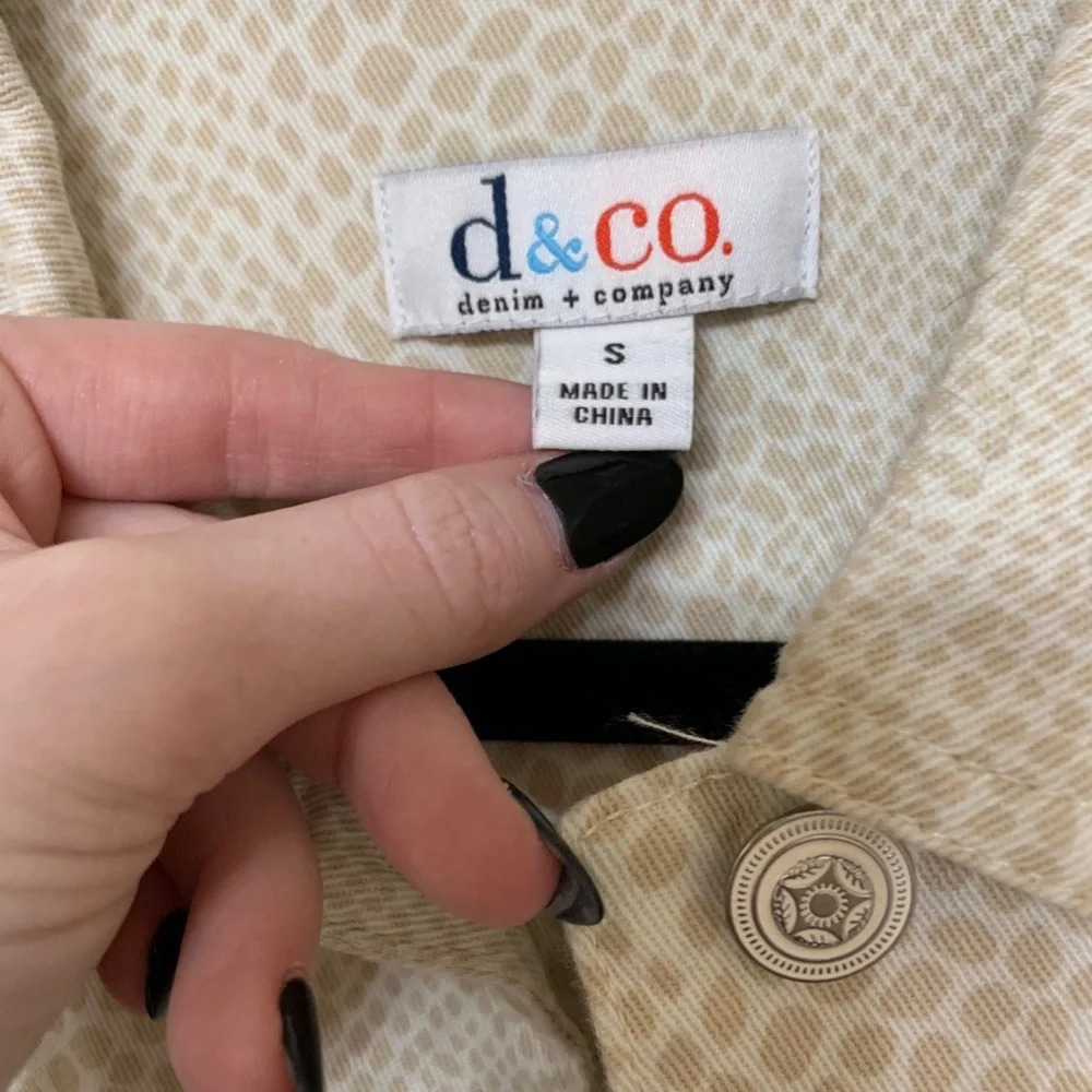 Denim&Co Animal Print Denim Jacket - Picture 5 of 6